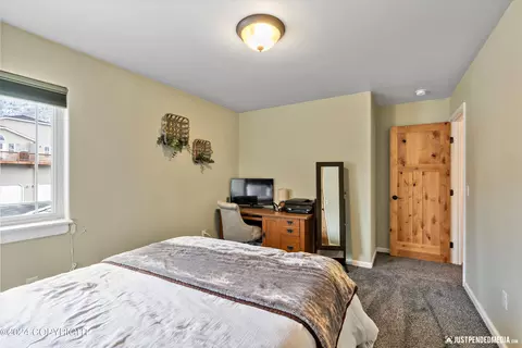 Bedroom - 20732 Mountain Vista Dr, Eagle River, AK 99577 photo 6 of 6