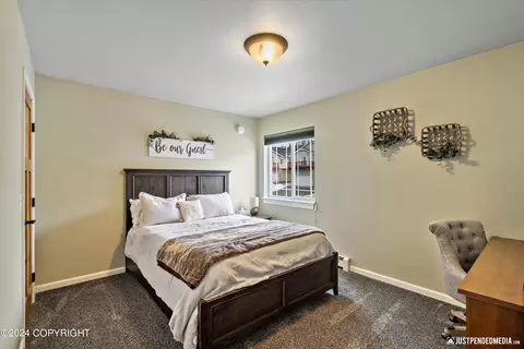 Bedroom - 20732 Mountain Vista Dr, Eagle River, AK 99577 photo 5 of 6