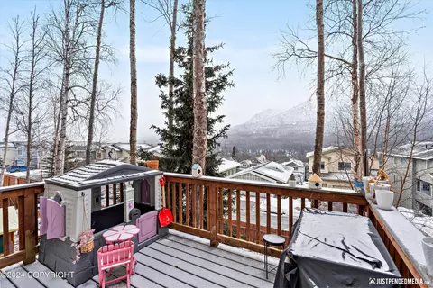 Exterior - 20732 Mountain Vista Dr, Eagle River, AK 99577 photo 5 of 9