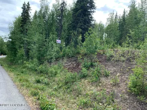 38205 Lakewood Rd, Sterling, AK 99672