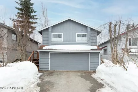 1983 Commodore Dr, Anchorage, AK 99507