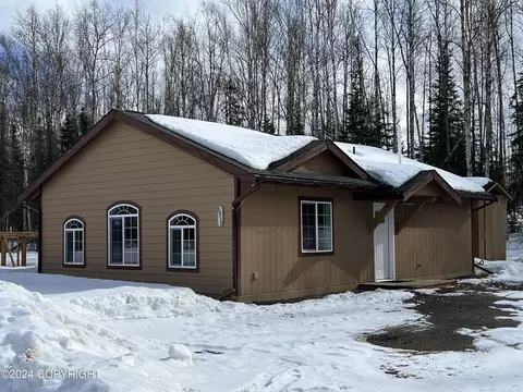 9930 W Tracy Lynn Cir, Wasilla, AK 99623