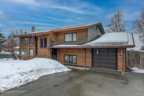 5330 Trena St, Anchorage, AK 99507
