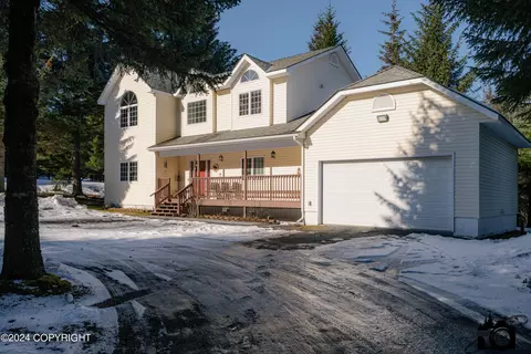 1908 Forget Me Not Cir, Seward, AK 99664