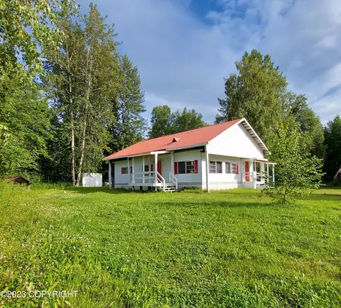 36628 S Parks Hwy, Talkeetna, AK 99676