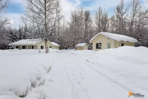 10707 N 58 Mile Rd, Sutton, AK 99674