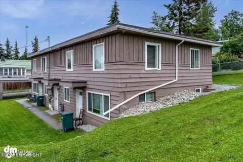 104 Fireoved Dr, Anchorage, AK 99508 photo 3