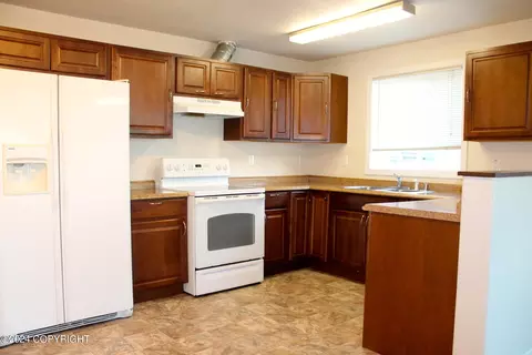 104 Fireoved Dr, Anchorage, AK 99508 photo 9