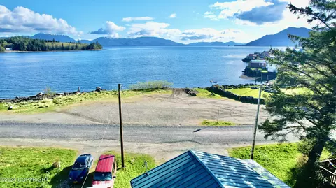 802 Beach Rd, Craig, AK 99921