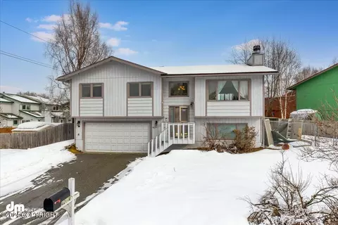 4251 Galactica Dr, Anchorage, AK 99517