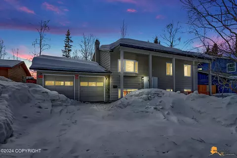 2036 Saratoga Ave, Anchorage, AK 99517