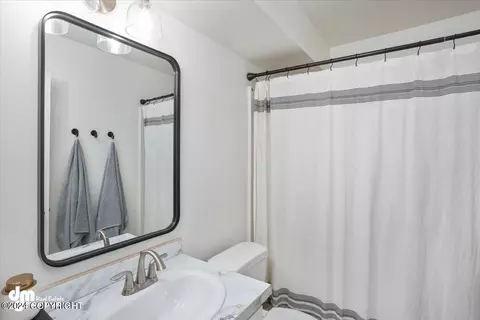 Bath - 18838 Sutwik Cir, Eagle River, AK 99577 photo 4 of 4