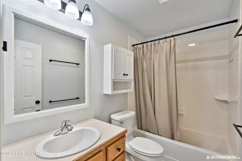 Bath - 16462 Nicoli Way, Eagle River, AK 99577 photo 2 of 4