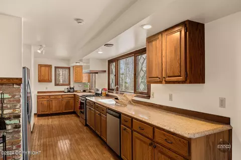 Kitchen - 19986 S Birchwood Loop Rd, Chugiak, AK 99567 photo 1 of 7