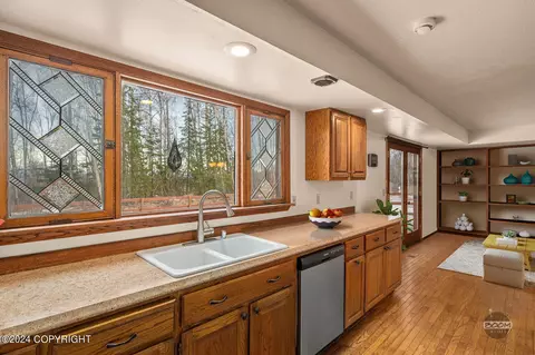 Kitchen - 19986 S Birchwood Loop Rd, Chugiak, AK 99567 photo 5 of 7