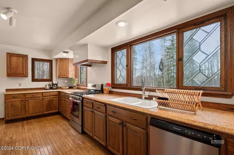 Kitchen - 19986 S Birchwood Loop Rd, Chugiak, AK 99567 photo 3 of 7