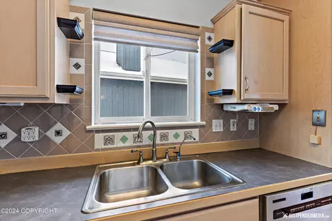 Kitchen - 1902 Terrebonne Loop, Anchorage, AK 99502 photo 4 of 4