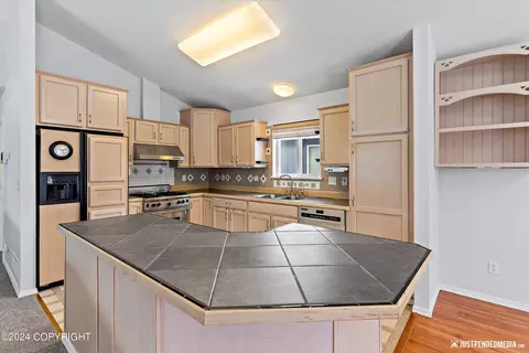Kitchen - 1902 Terrebonne Loop, Anchorage, AK 99502 photo 1 of 4