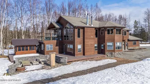 37545 Mackey Lake Rd, Soldotna, AK 99669