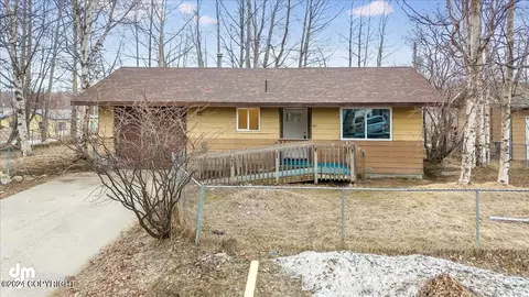 483 N Bonanza St, Palmer, AK 99645