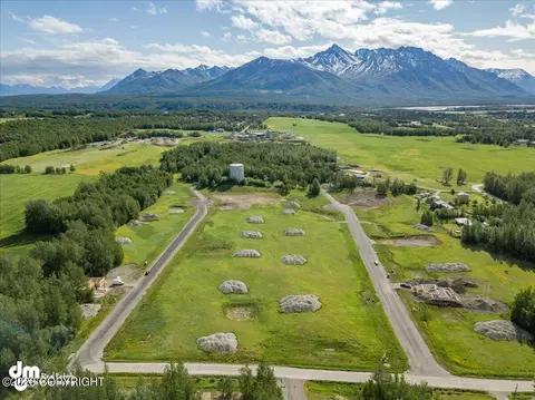11936 E Fig Cir, Palmer, AK 99645