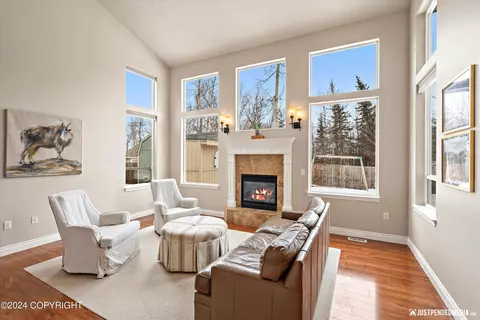 Living - 10951 Splendor Loop, Eagle River, AK 99577 photo 2 of 4