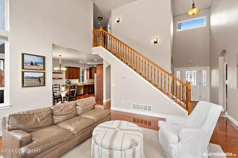 Living - 10951 Splendor Loop, Eagle River, AK 99577 photo 3 of 4