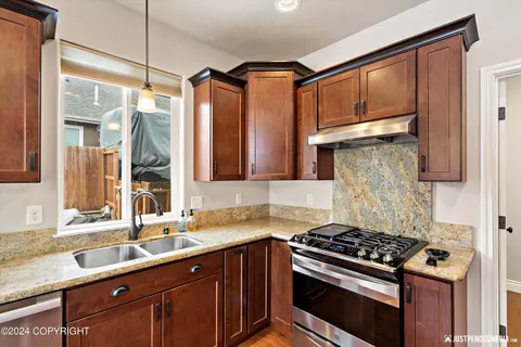 Kitchen - 10951 Splendor Loop, Eagle River, AK 99577 photo 3 of 3