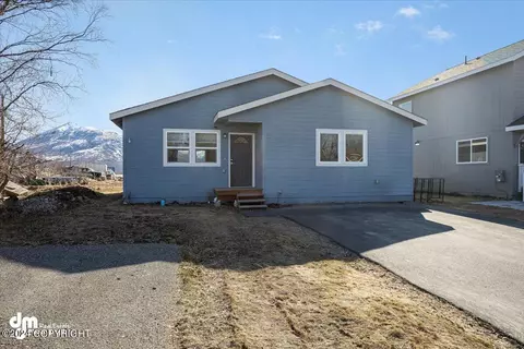 313 S Denali St, Palmer, AK 99645