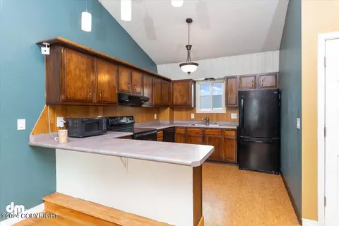 Kitchen - 8431 E 5th Ave, Anchorage, AK 99504 photo 1 of 4