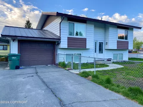 8431 E 5th Ave, Anchorage, AK 99504