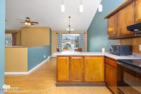 Kitchen - 8431 E 5th Ave, Anchorage, AK 99504 photo 3 of 4