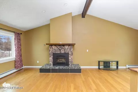Living - 8431 E 5th Ave, Anchorage, AK 99504 photo 2 of 5