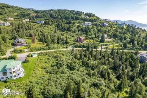 17540 Mountainside Village Dr, Anchorage, AK 99516