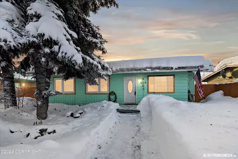 4310 E 4th Ave, Anchorage, AK 99508