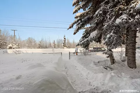 View/Area - 4310 E 4th Ave, Anchorage, AK 99508 photo 2 of 2