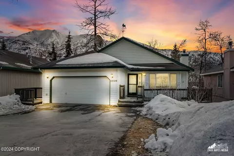 18720 Danny Dr, Eagle River, AK 99577