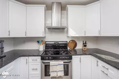 Kitchen - 19510 Third St, Eagle River, AK 99577 photo 3 of 8