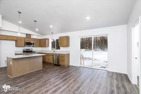 Kitchen - 7360 E Obsidian Loop, Wasilla, AK 99654 photo 8 of 8
