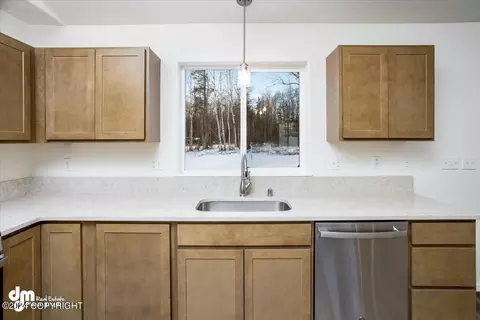 Kitchen - 7360 E Obsidian Loop, Wasilla, AK 99654 photo 7 of 8