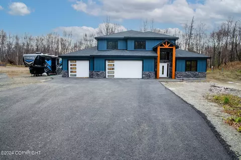 10299 E Olivewood Dr, Palmer, AK 99645