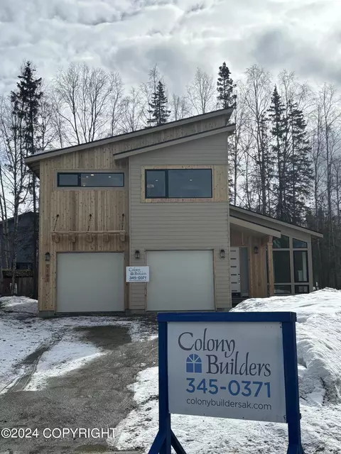 9161 Chapelle Cir, Anchorage, AK 99507