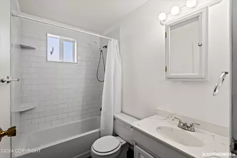 Bath - 16951 Baronoff Ave, Eagle River, AK 99577 photo 2 of 2