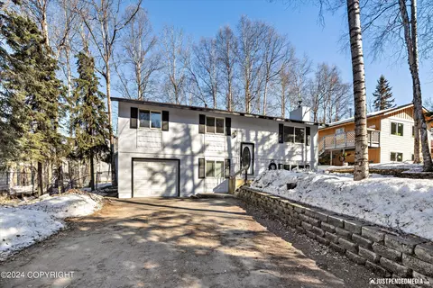 Exterior - 16951 Baronoff Ave, Eagle River, AK 99577 photo 4 of 4