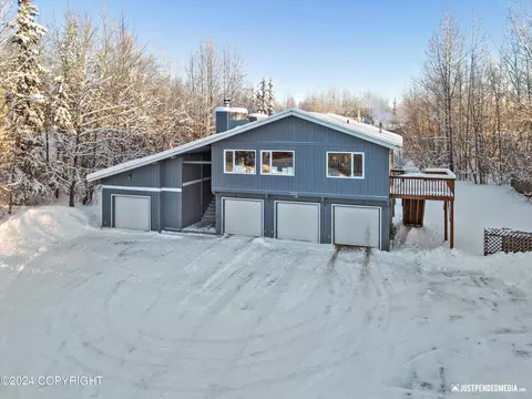 1355 N Indian Hill Cir, Wasilla, AK 99654