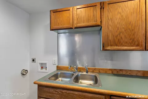 1617 Atkinson Dr, Anchorage, AK 99504 photo 11