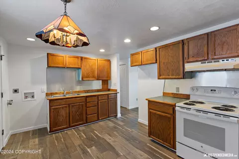 1617 Atkinson Dr, Anchorage, AK 99504 photo 9
