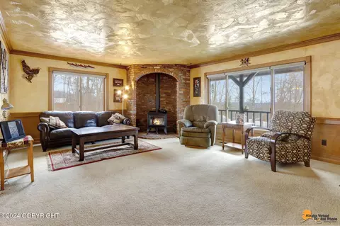 Living - 11833 Lugene Ln, Eagle River, AK 99577 photo 2 of 4