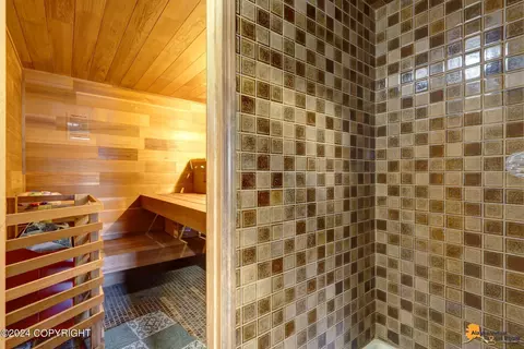 Bath - 11833 Lugene Ln, Eagle River, AK 99577 photo 6 of 6