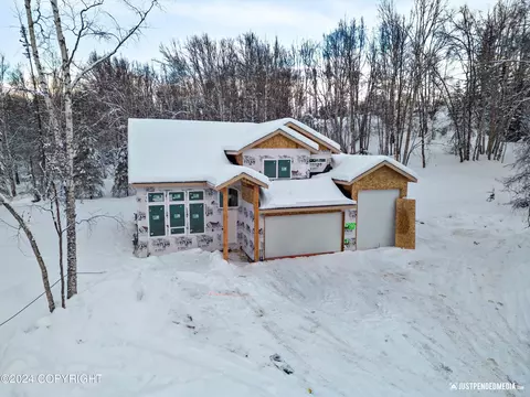 1807 S Laurie Mdws Dr, Wasilla, AK 99623